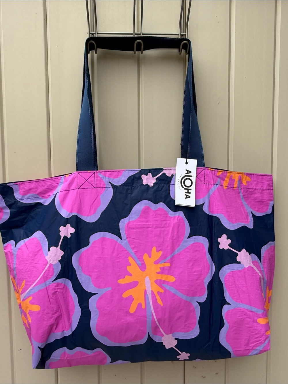NWT MAUI EXCLUSIVE Aloha Collection Reversible Tote Bundle DISCONTINUED 3-Piece - Picture 2 of 5